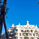 fachada pedrea desde passeig de gracia