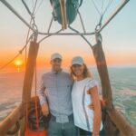 Couple flying over Empordà, with the sunset behind them. Learn how to describe the purpose of the image (opens in a new tab). Leave it empty if the image is purely decorative.