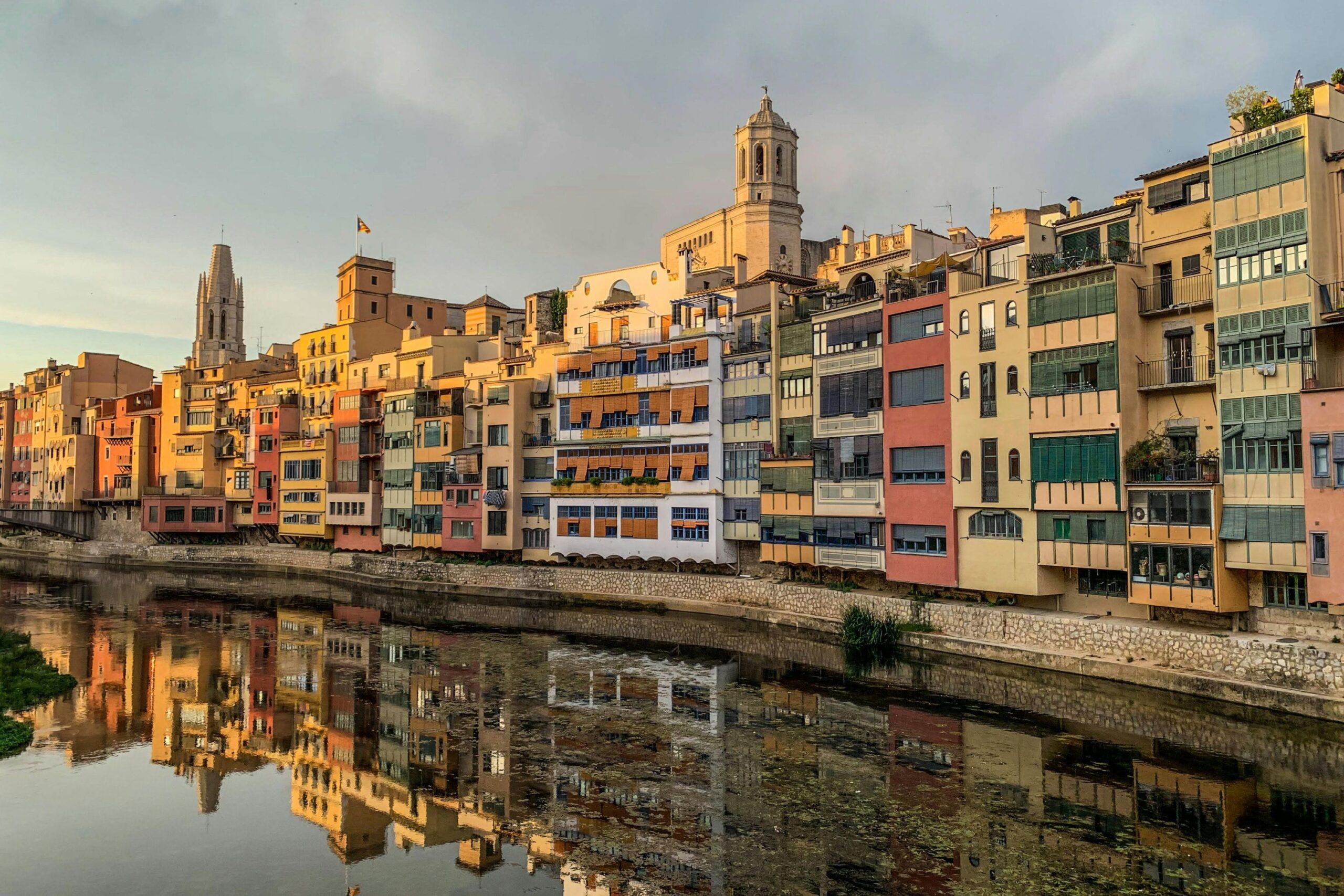 Girona: Cathedral, Old Town & Jewish Quarter Walking Tour - Image 4