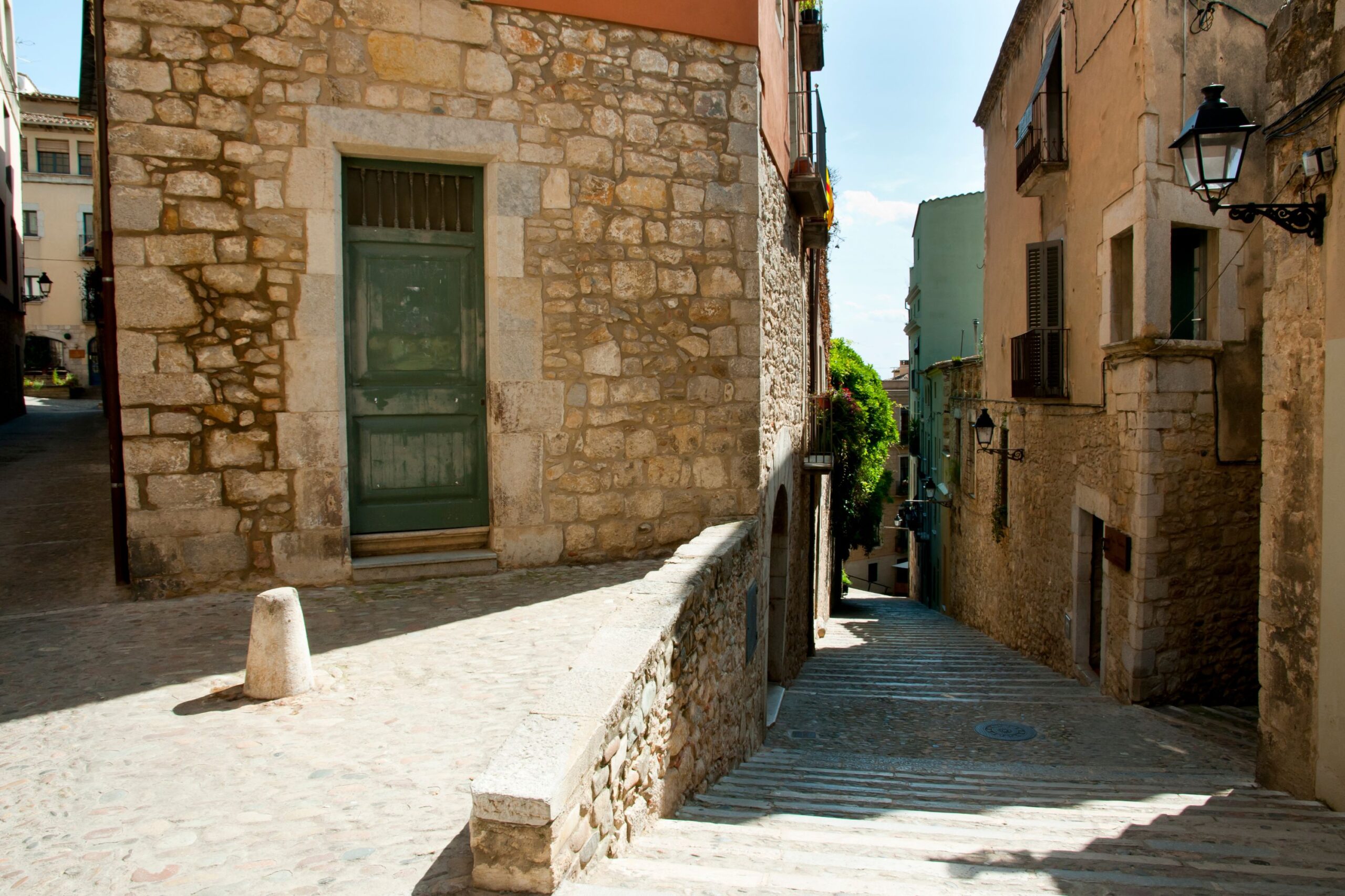 Girona: Cathedral, Old Town & Jewish Quarter Walking Tour - Image 7
